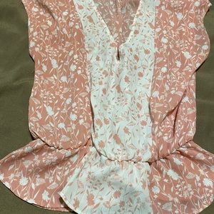 Womens light cream and rose floral shirt , cinched waist , never worn